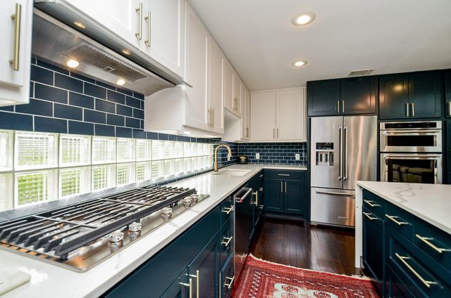 10003 Burgoyne Road, Houston, TX 77042