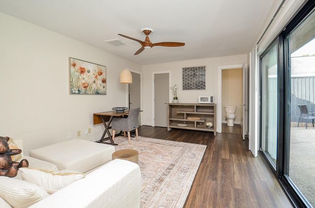 10003 Burgoyne Road, Houston, TX 77042