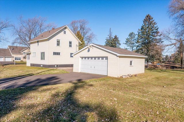 1222 22nd Ave E, Superior, WI 54880