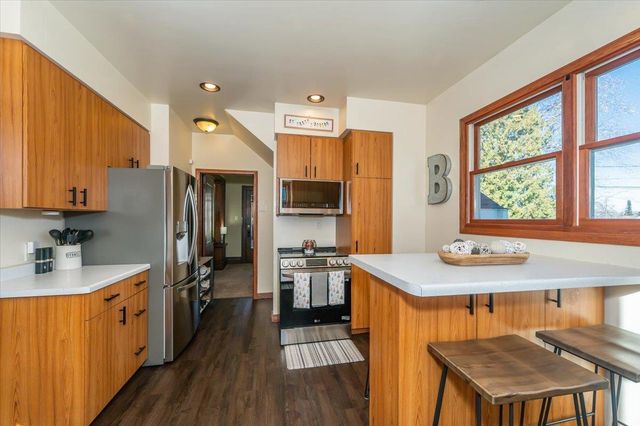 1222 22nd Ave E, Superior, WI 54880