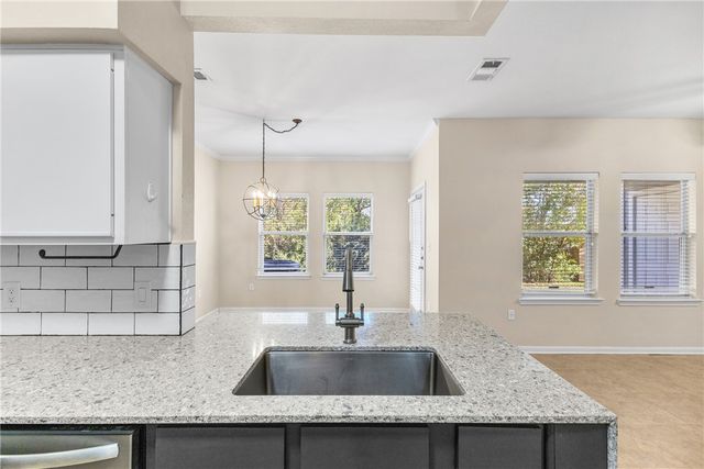 1339 Canyon Creek Circle, College Station, TX 77840