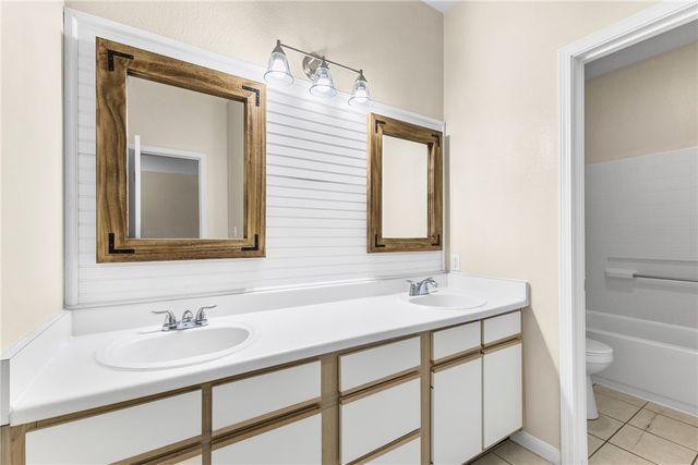 1339 Canyon Creek Circle, College Station, TX 77840