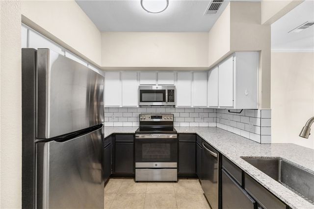 1339 Canyon Creek Circle, College Station, TX 77840