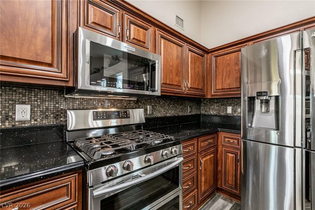 2031 Maple Springs Street, Henderson, NV 89002