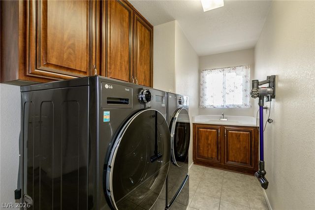 2031 Maple Springs Street, Henderson, NV 89002