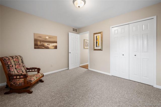 2460 Fenton Creek Lane, Fenton, MI 48430