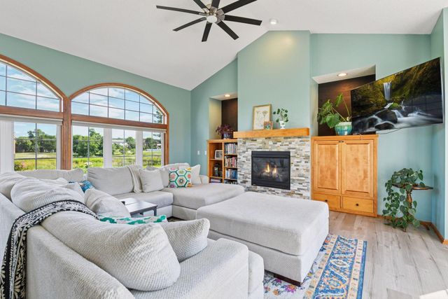 7432 Whitehall Road, Shakopee, MN 55379