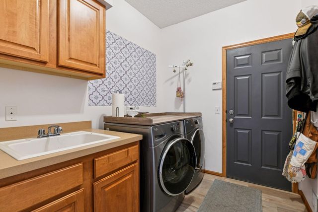 7432 Whitehall Road, Shakopee, MN 55379