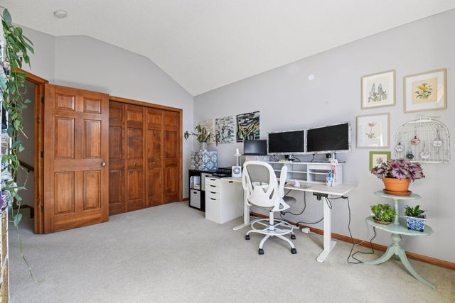 7432 Whitehall Road, Shakopee, MN 55379