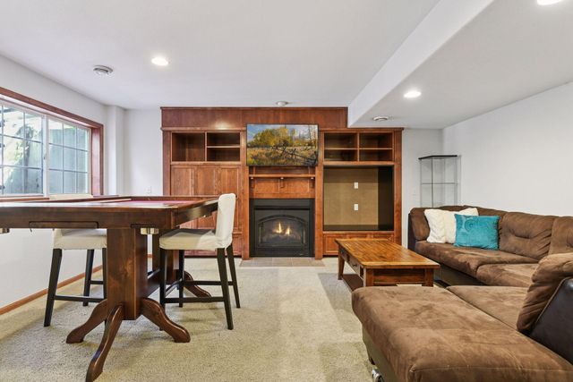 7432 Whitehall Road, Shakopee, MN 55379