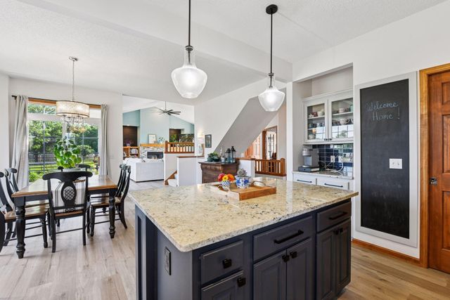7432 Whitehall Road, Shakopee, MN 55379