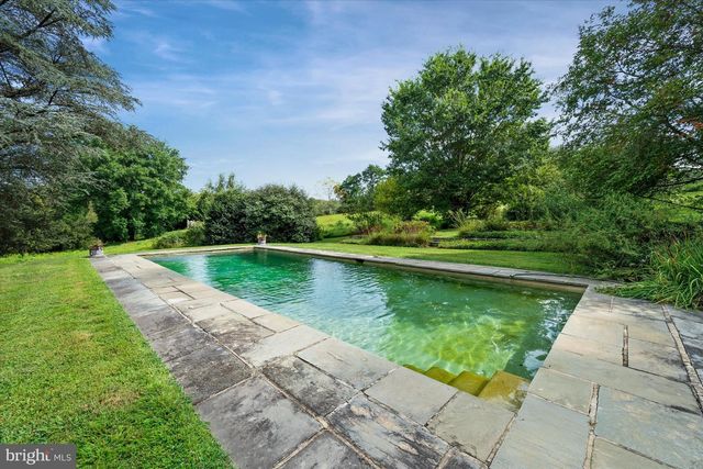 818 BURROWS RUN RD, Chadds Ford, PA 19317