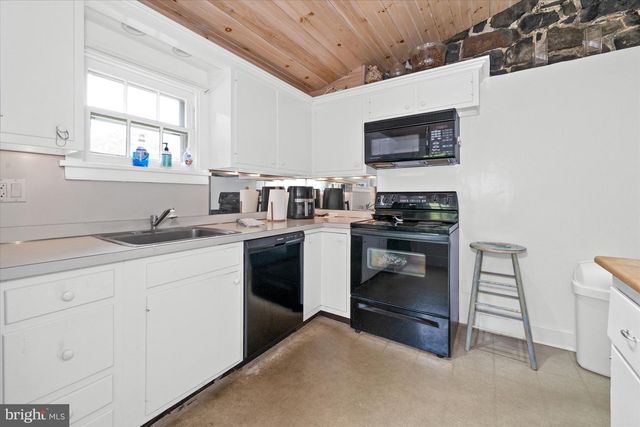 818 BURROWS RUN RD, Chadds Ford, PA 19317