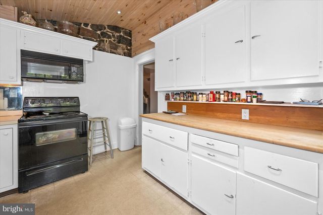 818 BURROWS RUN RD, Chadds Ford, PA 19317