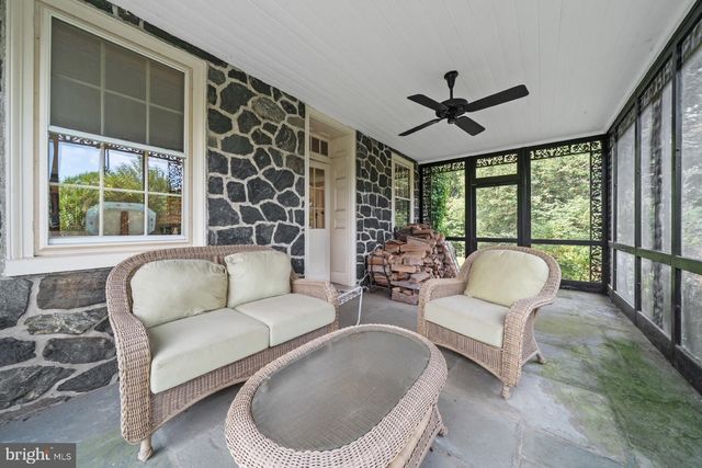 818 BURROWS RUN RD, Chadds Ford, PA 19317