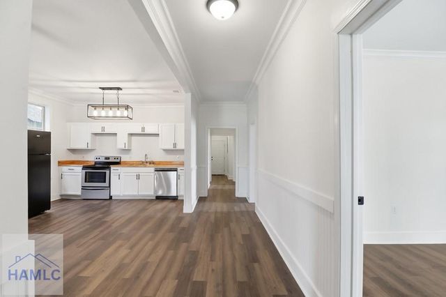 807 W 52nd Street, Savannah, GA 31401