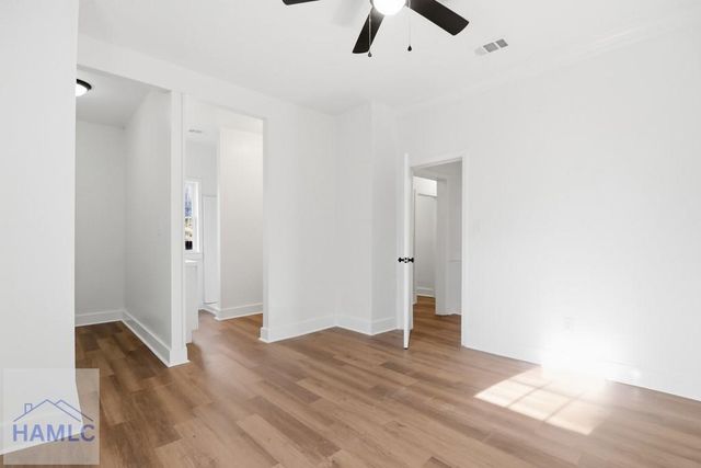 807 W 52nd Street, Savannah, GA 31401