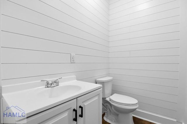 807 W 52nd Street, Savannah, GA 31401