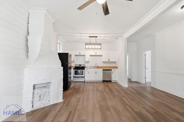 807 W 52nd Street, Savannah, GA 31401