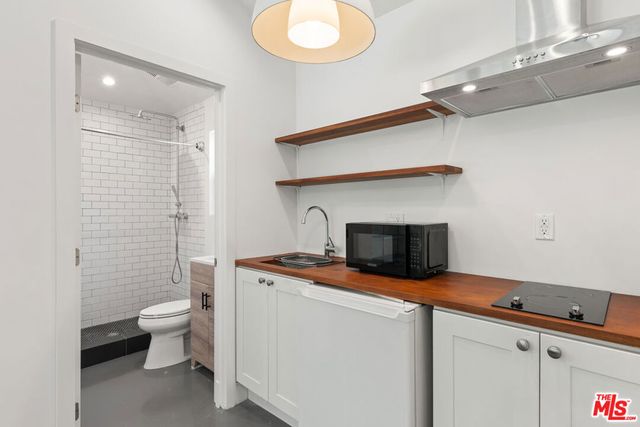8022 Regis Way, Los Angeles, CA 90045