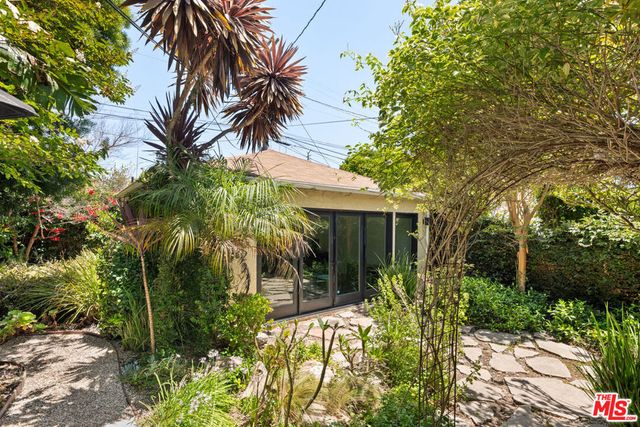 8022 Regis Way, Los Angeles, CA 90045