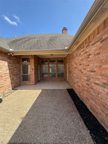 6376 Newport Court, Fort Worth, TX 76116