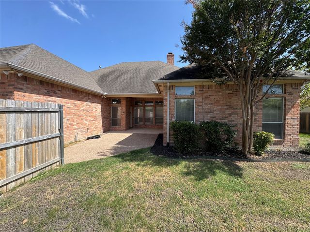 6376 Newport Court, Fort Worth, TX 76116