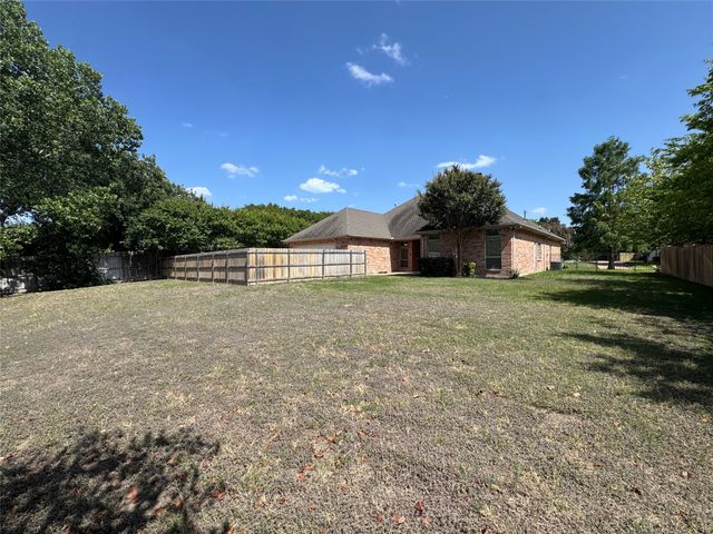 6376 Newport Court, Fort Worth, TX 76116