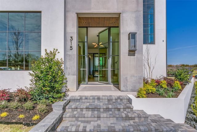 315 Regal Lane, Irving, TX 75039