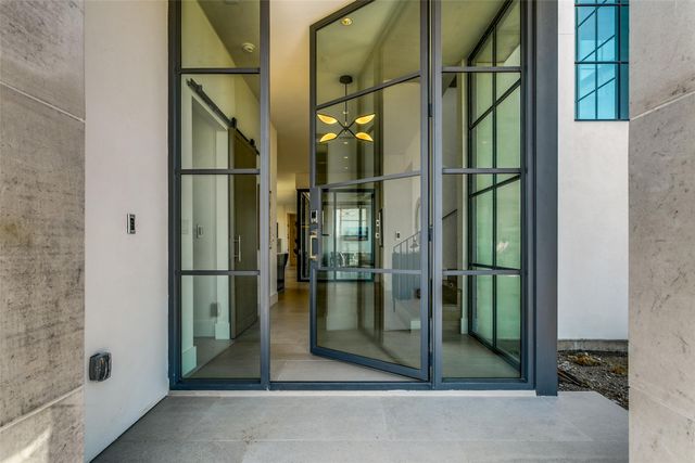 315 Regal Lane, Irving, TX 75039