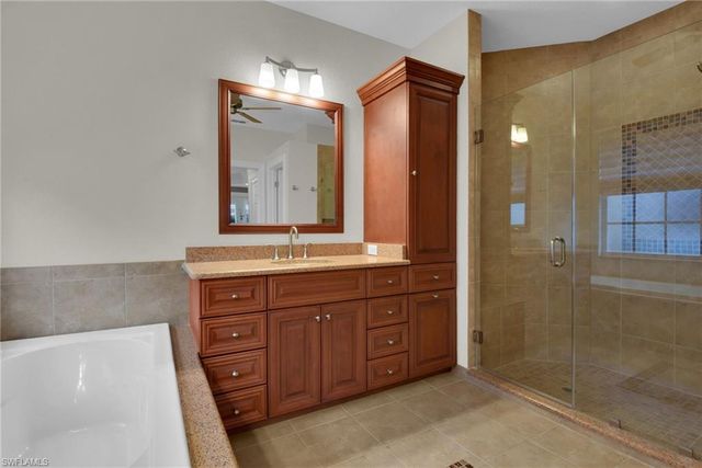 23157 Oakglen LN, Estero, FL 34135