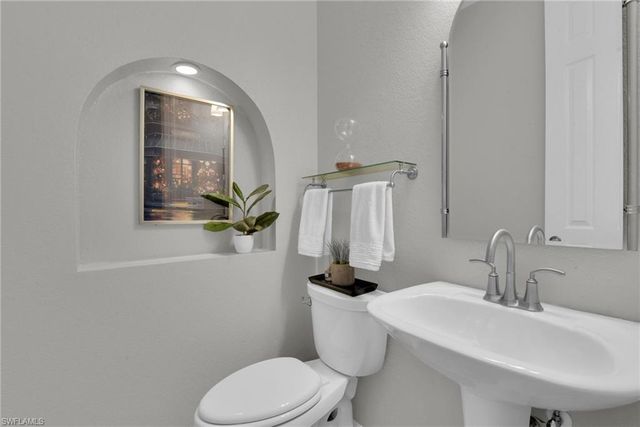 23157 Oakglen LN, Estero, FL 34135
