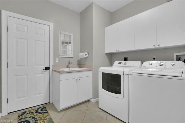 23157 Oakglen LN, Estero, FL 34135
