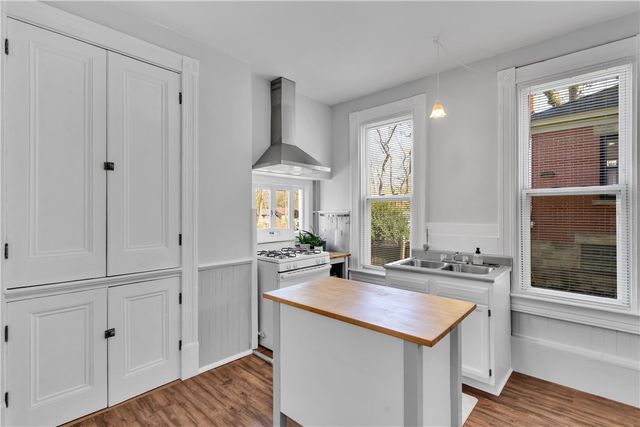 244 W Steuben St, Crafton, PA 15205