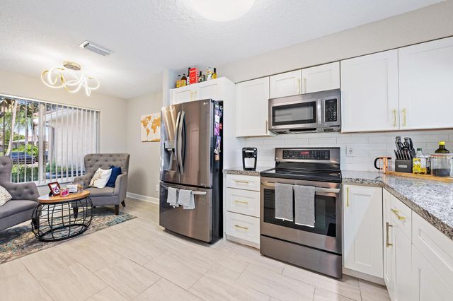 1734 SW 109th Terrace 1734, Davie, FL 33324