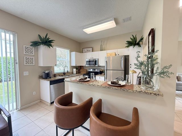 5203 Eagle Cay Place, Coconut Creek, FL 33073