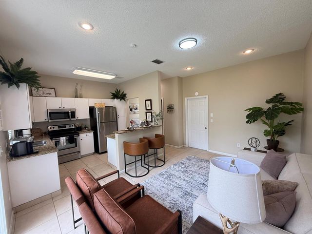 5203 Eagle Cay Place, Coconut Creek, FL 33073