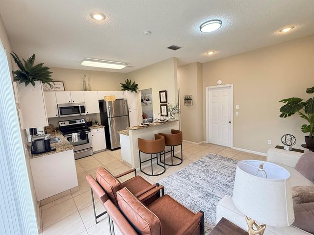 5203 Eagle Cay Place, Coconut Creek, FL 33073