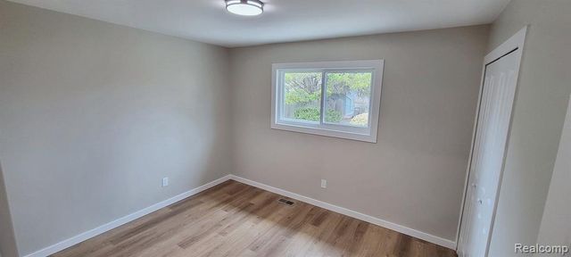 39284 Sunderland Drive, Clinton Township, MI 48038