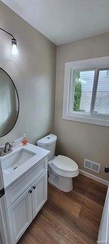 39284 Sunderland Drive, Clinton Township, MI 48038