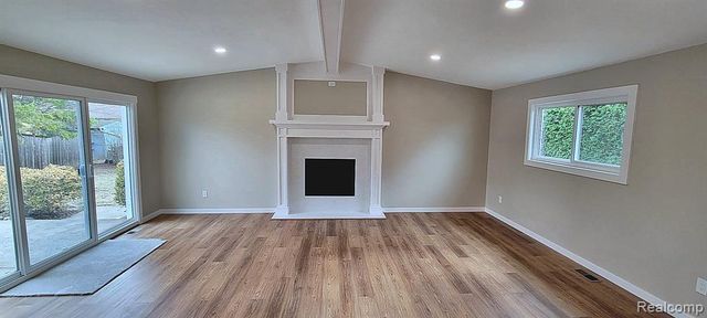 39284 Sunderland Drive, Clinton Township, MI 48038