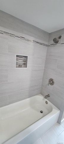 39284 Sunderland Drive, Clinton Township, MI 48038