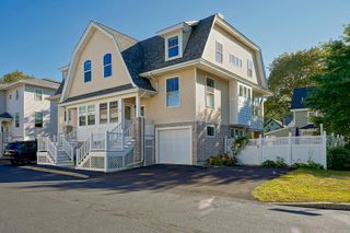 5 Old Parish Way # 8, Portsmouth, NH 03801