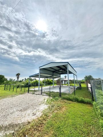 1314 Anderson Avenue, Port Bolivar, TX 77650