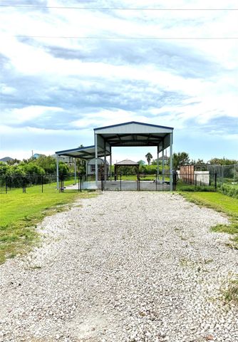 1314 Anderson Avenue, Port Bolivar, TX 77650