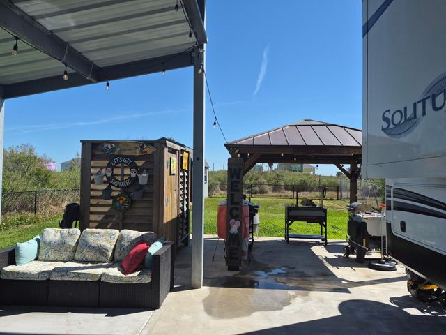 1314 Anderson Avenue, Port Bolivar, TX 77650