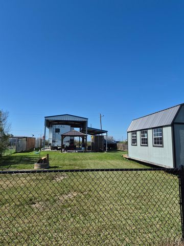 1314 Anderson Avenue, Port Bolivar, TX 77650