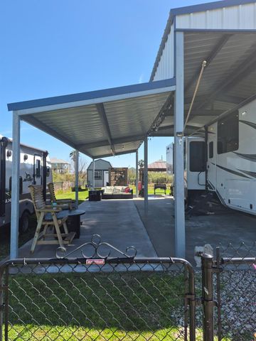 1314 Anderson Avenue, Port Bolivar, TX 77650