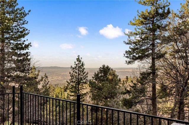 30445 Live Oak, Running Springs, CA 92382
