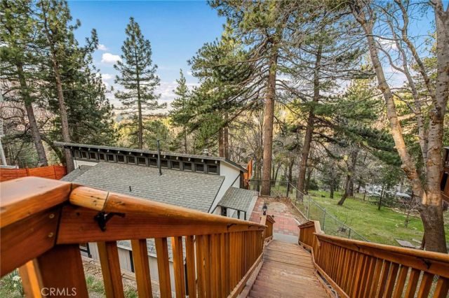 30445 Live Oak, Running Springs, CA 92382